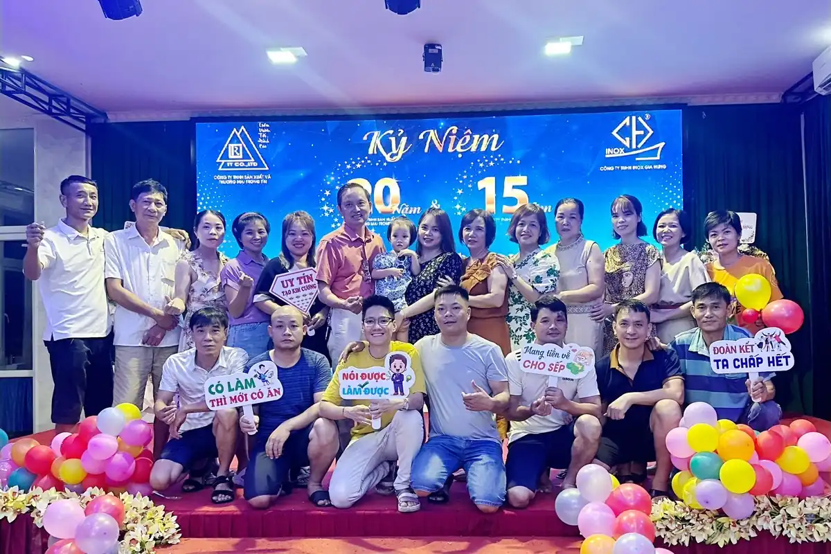 kỷ niệm thành lập công ty Inox Gia Hưng
