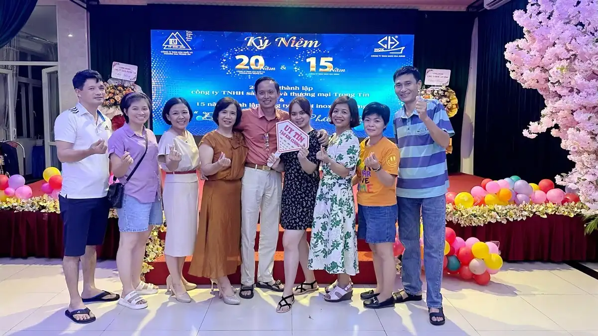 kỷ niệm thành lập công ty Inox Gia Hưng