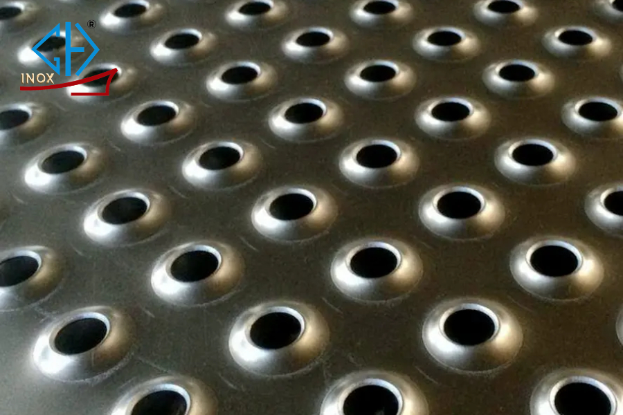 Tấm Inox Đục Lỗ Chống Trượt - Giải Pháp An Toàn & Hiệu Quả