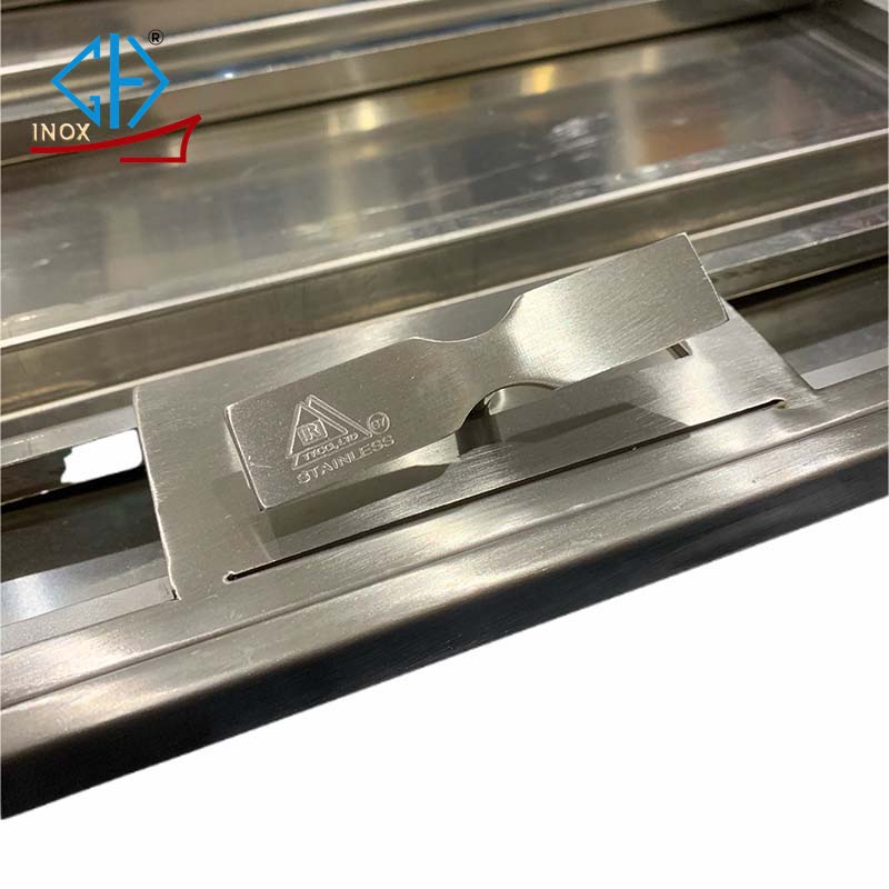 ưu điểm nắp bể inox ấm sàn