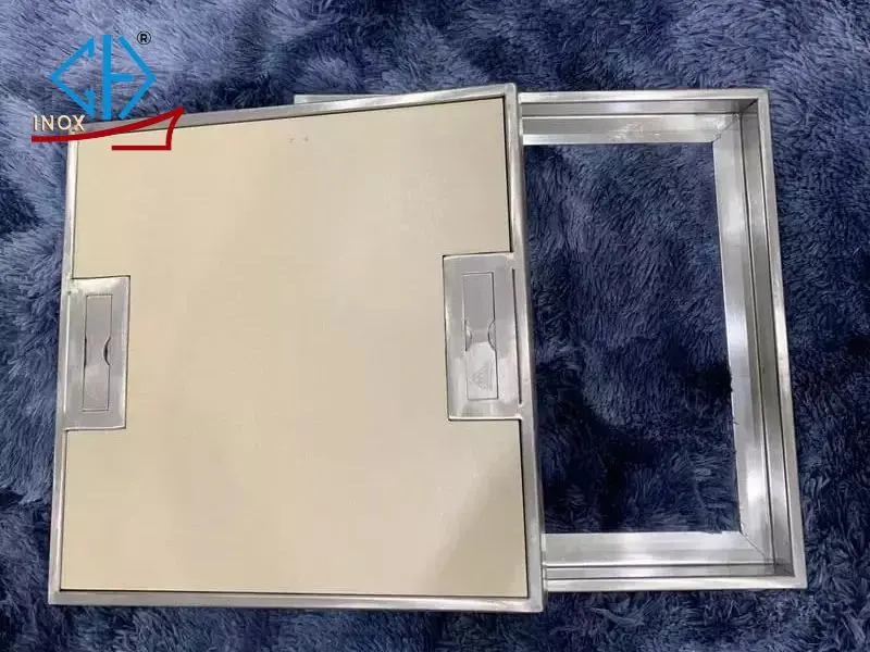 Dán và hoàn thiện mặt ngoài của nắp bể nước ngầm