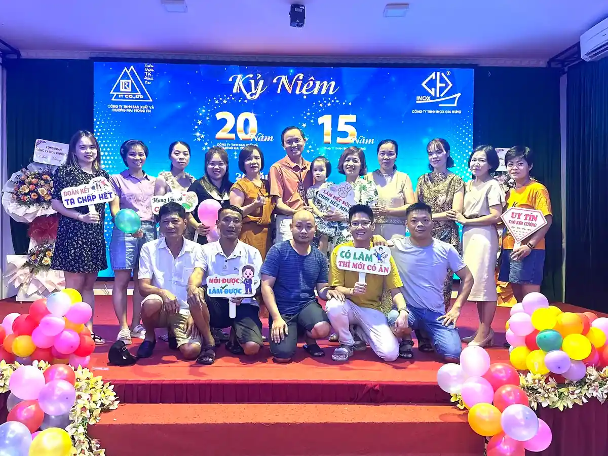 kỷ niệm thành lập công ty Inox Gia Hưng