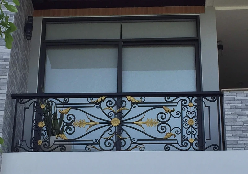 phụ kiện hoa văn inox