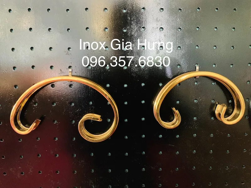 Phụ Kiện Hoa Văn Inox chữ C