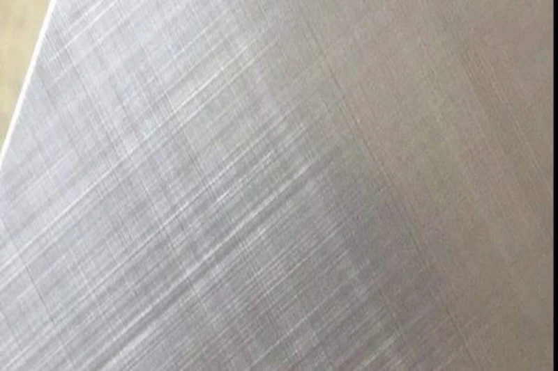 ưu điểm tấm inox xước trắng