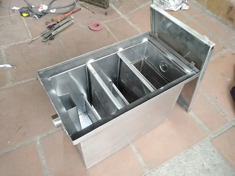 bẫy mỡ inox âm sàn