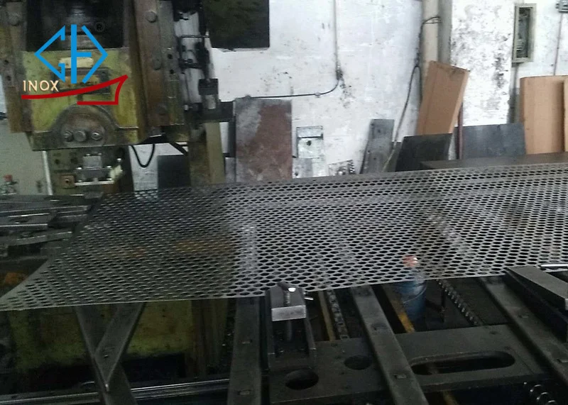 ứng dụng tấm inox đục lỗ