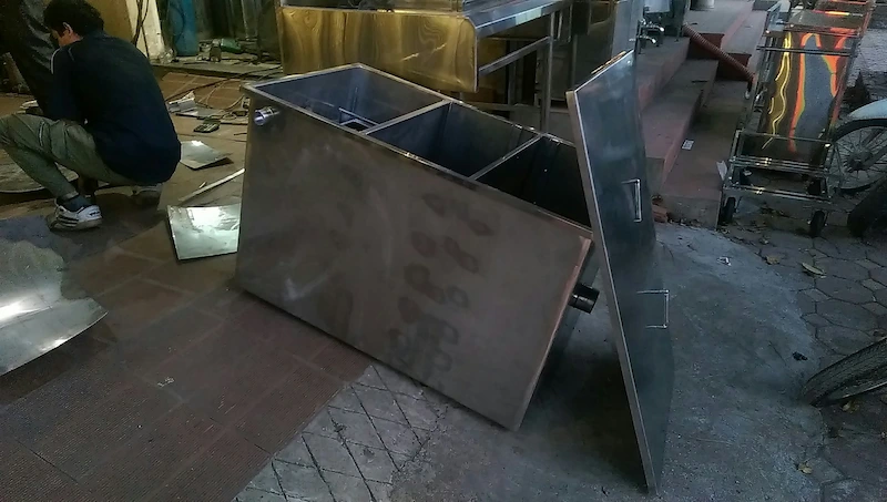 vệ sinh bể tách mỡ công nghiệp