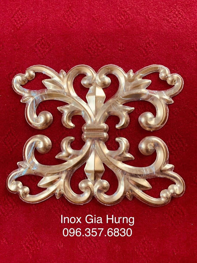 Hoa Văn Hoa Trang Trí Trái Tim Đối Xứng - Vàng